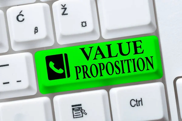 Handschrifttekst Value Proposition. Word Written on innovation service intended make product attractive Creating New Word Processing Program, Fixing Complicated Programming Codes — Stockfoto