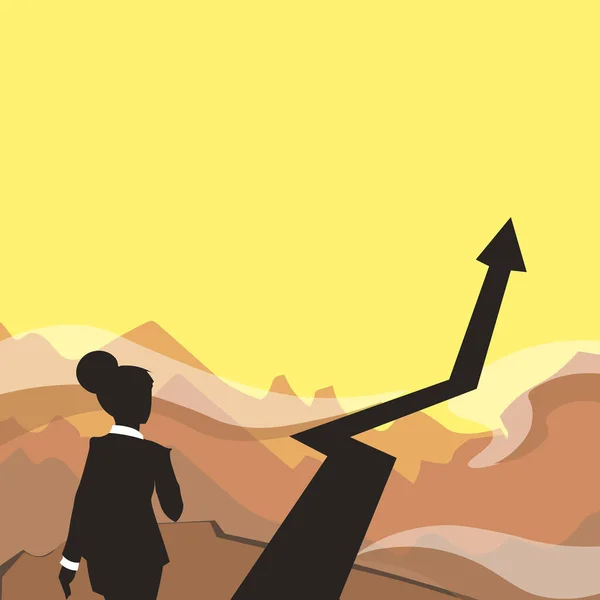 Lady Walking To Mountains mit einem Pfeil markieren Erfolg. Geschäftsfrau auf dem Weg zu ihrer Errungenschaft mit einer großen Mark für die Hügel. — Stockvektor