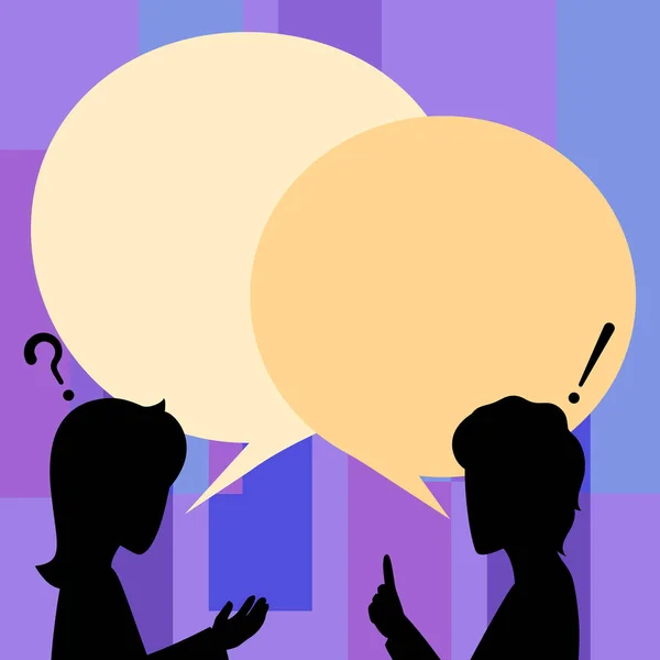 Een paar tekenen met een grote lege Chat Cloud praten met elkaar delen van nieuwe geweldige ideeën. Partners die spreken tot grote boodschap box ruziën elkaar. — Stockvector