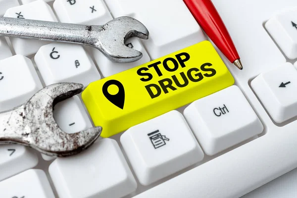 Text mit Inspiration Stop Drugs. Internet-Konzept beendete Abhängigkeit von Substanzen wie Heroin oder Kokain — Stockfoto