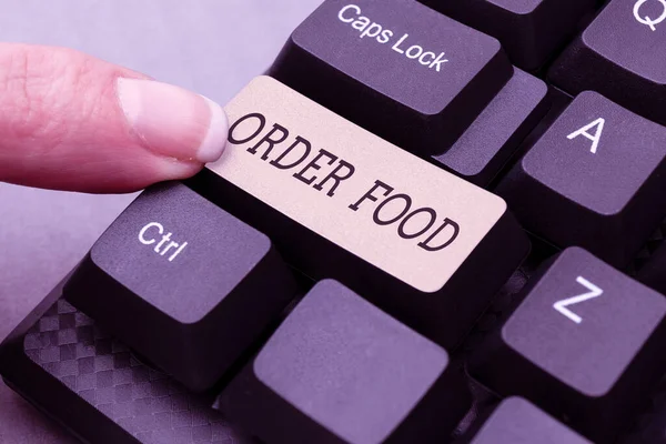 手写标志"订单食品" 。业务概述在餐馆将模拟数据转换为数字媒体、键入论坛帮助提示的过程中请求首选食物的过程 — 图库照片