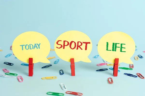 Концептуальний підпис Sport Life. Інтернет концепція Фонд спорту або іншої активної діяльності Фізично активні барвисті канцелярські товари Яскраве робоче місце Матеріали майстерні — стокове фото