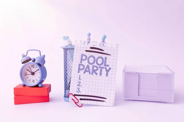 Pie de foto conceptual Pool Party. Palabra para la celebración que incluye actividades en una piscina Tidy Workspace Setup Writing Desk Herramientas y equipo Gestión del tiempo — Foto de Stock