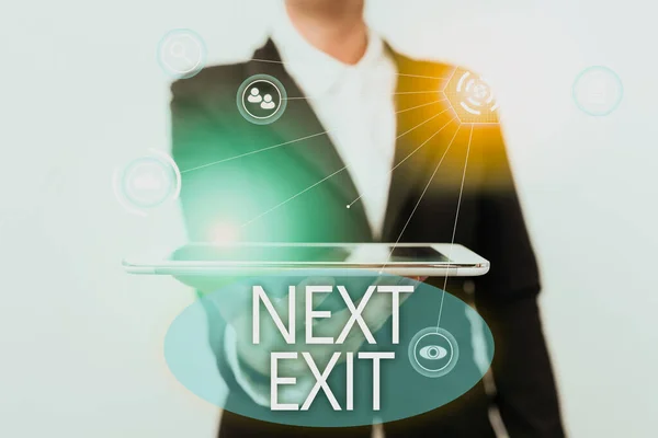 Szöveges üzenet a Next Exit-ről. Üzleti ötlet a következő kiút vagy cselekmény egy helyen vagy autópályán Lady In Suit bemutató mobil eszköz Futurisztikus interfész Tech. — Stock Fotó