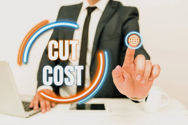Podpis tekstowy przedstawiający Cut Cost. Word for Measures realizowane w celu zmniejszenia wydatków i poprawy zysku Remote Office Work Online Smartphone Voice And Video Call — Zdjęcie stockowe