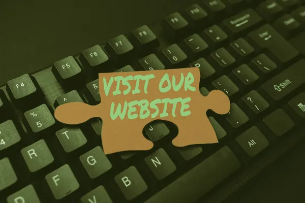 Logga in och visa Besök vår webbplats. Ord för besökare som anländer till webbplatsen och fortsätter att bläddra lösa olika matematiska problem, beräkna multisiffriga ekvationer — Stockfoto