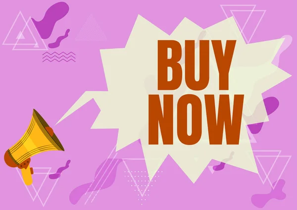 Teken nu met Buy Now. Word Geschreven op het vragen van iemand om uw product te kopen Zorg voor een goede korting Megafoon tekenen met gesprek Bubble Toont nieuwe aankondiging. — Stockfoto