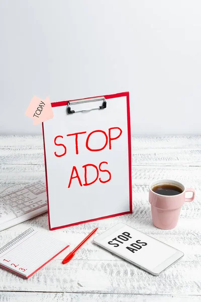 Handschrift tekst Stop Advertenties. Business concept programma dat verschillende soorten reclame van Web Typing zal verwijderen Nieuwe Ideeën Business Planning Idee Stem en Video Oproepen — Stockfoto