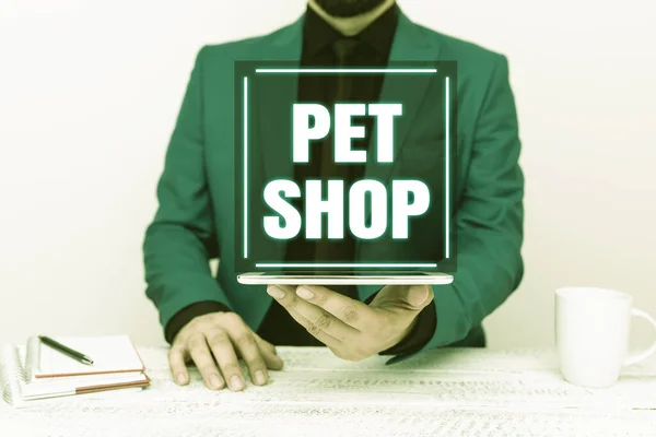 Inspiração mostrando sinal Pet Shop. Business showcase Negócio de varejo que vende diferentes tipos de animais para o público Apresentando Tecnologia de Comunicação Voz Smartphone e Chamadas de Vídeo — Fotografia de Stock