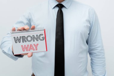 Kavramsal başlık Yanlış Yol. Yeni Planlar ve Planlama Sürecini Sunan Uygunsuz ya da istenmeyen bir davranış ya da yön alarak İnternet Konsepti