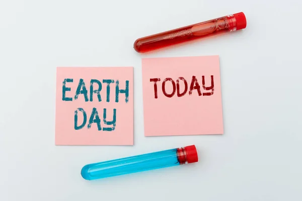 Inspiration showing sign Earth Day. Business showcase Worldwide celebration of ecology environment preservation Spreading Virus Awareness Message, Preparing Infection Medicines — Stock Photo, Image