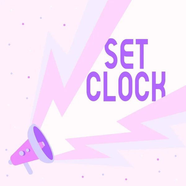 Pantalla conceptual Set Clock. Palabra para ponerlo en el momento adecuado o cambiar el tiempo del reloj a un tiempo posterior Dibujo de megáfono con sonido de onda de rayo Hacer anuncio fuerte. —  Fotos de Stock