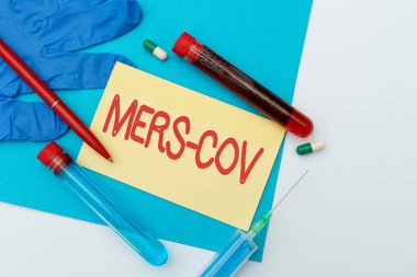 Mers Cov 'u sunan metin başlığı. Suudi Arabistan 'ın Enfeksiyon İlacını Sunduğu, Tıbbi Bilgiler Topladığı ilk rapor edilen iş konsepti viral solunum hastalığı