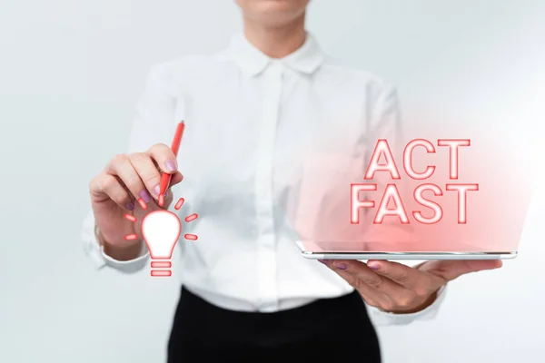 Text showing inspiration Act Fast. Internet Concept Voluntarily move in the highest state of speed initiatively Presenting New Technology Ideas Discussing Technological Improvement — Stock Photo, Image