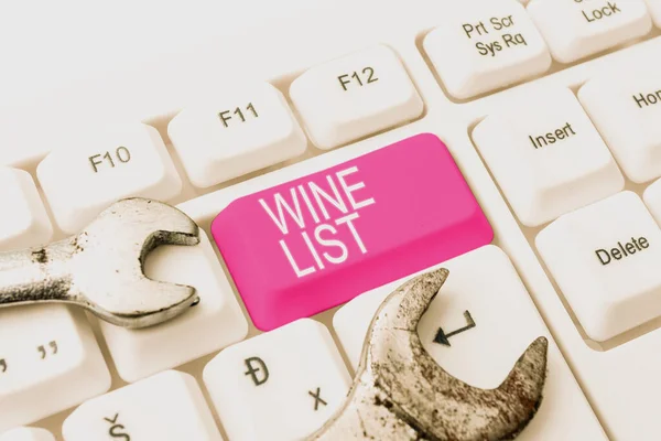 Signo de texto que muestra Wine List. Menú enfoque empresarial de selecciones de vino para la compra típicamente en un restaurante Concepto de Ingeniería Informática, Reparación Abstracta Teclado Roto — Foto de Stock