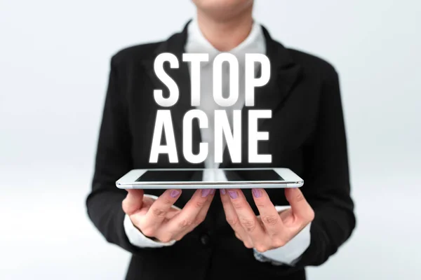 캐치 카피는 Stop Acne 이 다. 비즈니스 컨셉은 기술 발전 논의를 위한 새로운 기술 아이디어를 제안하는 피부에 염증을 일으키는 세균성 분비선의 발생을 제어 한다 — 스톡 사진