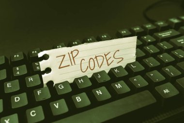 Kavramsal başlık Zip Kodları. Yeni İletiler Çevrimiçi Gönderilmesine, Görsel Romanlar Oluşturulmasına, Kısa Hikayeler Yazılmasına yardımcı olmak için posta adresine iş yaklaşım numaraları eklendi