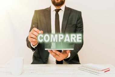 Karşılaştırmayı gösteren metin işareti. İnternet Kavram Tahmini Ölçüleri Sunan İletişim Teknolojisi Akıllı Telefon Ses ve Video Çağrı arasındaki benzerliklere dikkat edin