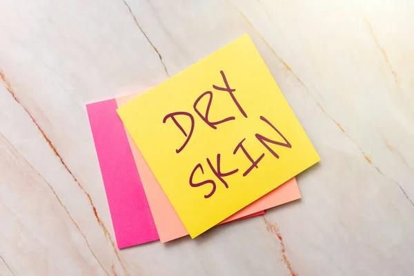 Text caption presenting Dry Skin. Word for uncomfortable condition marked by scaling or itching of the skin New Ideas Fresh Concept Creative Communications Productive Mindset — Stock Photo, Image