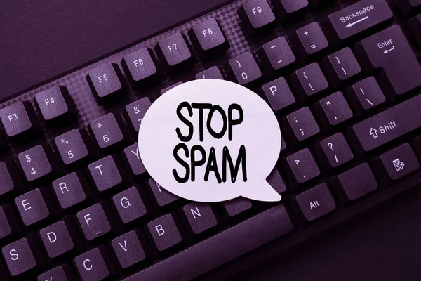 Titulek s textem Stop Spam. Slovo napsané na konci Intrusivní nebo nevhodné zprávy odeslané na internetu psaní nové učebnice vzdělávání, Abstraktní opakování staré eseje on-line — Stock fotografie