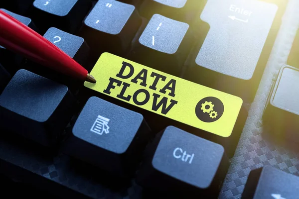 Inspiración mostrando signo Data Flow. Palabra para el movimiento de datos a través de un sistema compuesto por software Escribir en línea Sitio web Información, edición y actualización de contenidos de libros electrónicos —  Fotos de Stock