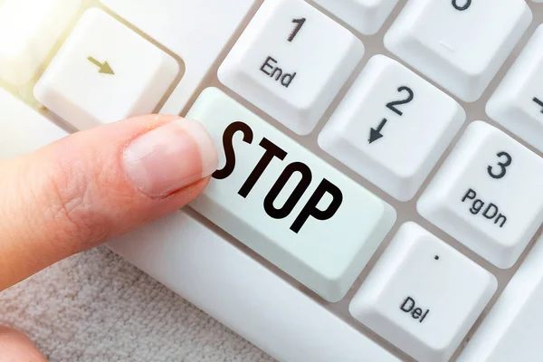 Textskylt som visar Stop. Internet Concept Kom till ett slut Förhindra vidta åtgärder till en händelse från att hända transkribera online röstinspelningar, skriva och spela in viktiga anteckningar — Stockfoto