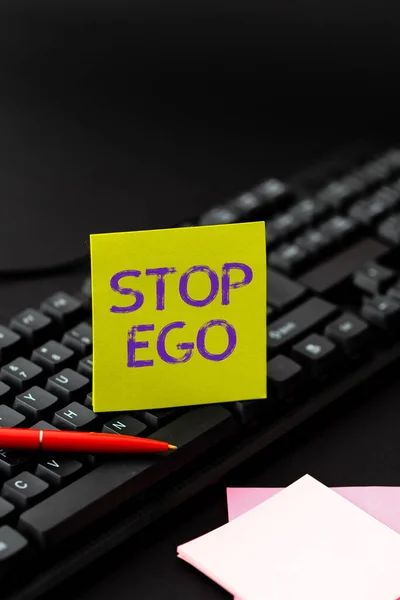 Skrivande text Stop Ego. Begreppet mening Styr din besatthet av ett beslut eller ett evenemang eller något annat Sammanfattning Skrivlektioner och föreläsningsplaner, Retyping Song Lyrics — Stockfoto
