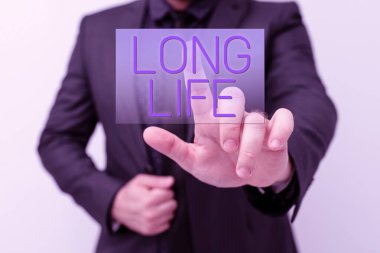 Uzun ömürlü kavramsal başlık. Yeni Planlar ve Planlama Sürecini Gösteren Fikirler sunan aynı türden çalışmalara diğerlerinden daha uzun süre devam edebilmek üzerine yazılmış sözcük