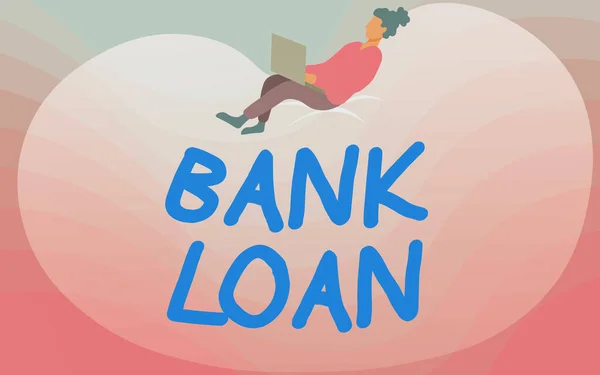 概念表示銀行ローン。Wordは、銀行が借り手に利息で借りた金額に書かれています女性がノートパソコンを使用して大きな豆袋に座って描く. — ストック写真