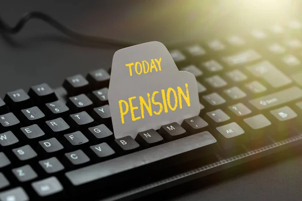 Handskrift tecken Pension. Business showcase Inkomst seniorer tjäna efter pensionering Sparar för äldre år Konvertera skriftliga anteckningar till digitala data, skriva viktiga kodningsfiler — Stockfoto