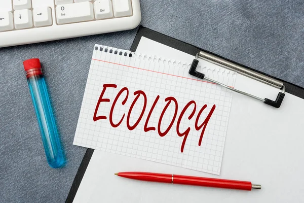 Conceptuele weergave Ecologie. Bedrijfsconcept Tak van de wetenschap relatie organismen milieu Wetenschappelijke studie Typing Medische notities Wetenschappelijke studies en behandelingsplannen — Stockfoto