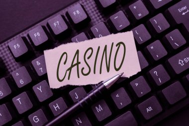 Kavramsal başlık Kumarhane. Kavram, özellikle rulet ve kart oyunlarının oynandığı bir bina anlamına gelir Sosyal Medya 'da Şikayet Yazma, Kötü Çevrimiçi Davranış Bildirme