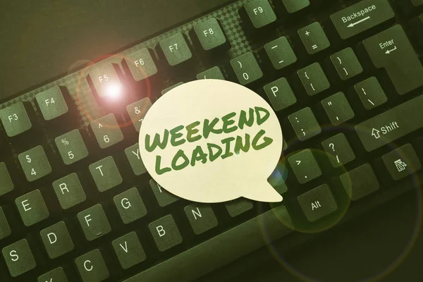 Wyświetlacz koncepcyjny Weekend Loading. Pomysł na biznes Począwszy od piątkowej imprezy zrelaksować szczęśliwy czas odpoczynku Wakacje Przepisywanie starych arkuszy danych, Abstrakcyjne wpisywanie Rezerwacja online Listy — Zdjęcie stockowe