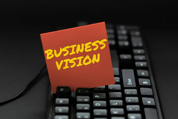 Teksten weergeven Business Vision. Concept betekent groei van uw bedrijf in de toekomst op basis van uw doelstellingen Typen Online Lid Naam Lijsten, Het creëren van nieuwe werkblad bestanden — Stockfoto