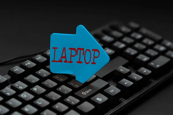 Handskrift skylt Laptop. Business showcase dator som är portabel och lämplig för användning när du reser Word Processing Program Idéer, Loggning Programmering Uppdateringar Koncept — Stockfoto