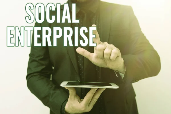 Scrivere la visualizzazione del testo Social Enterprise. Internet Concept Business che fa soldi in modo socialmente responsabile Presentazione di nuove idee tecnologiche Discussione sul miglioramento tecnologico — Foto Stock