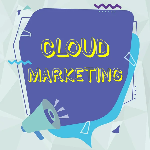 Ручне написання тексту Cloud Marketing. Word Written on The process of a organization to market their services Megaphone Drawing Making New Announcement To Chat Cloud. — стокове фото