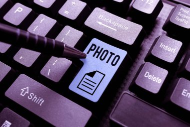 El yazısı fotoğrafı. İş kavramı. Tarif edilemeyecek objektif olmayan motif. Yeni İş Mesajı Yazma, Piyasa Stratejileri Yazma Özeti