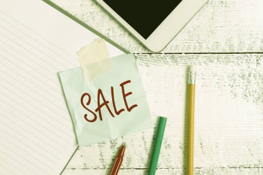 Kavramsal manşet satışı. Kavram, ürünleri yüksek indirimli satışa koyma olayı Kara Cuma Besteleme Mektup Fikri, Metin Belgeleri Listeleme, El Yazması Yazı Hazırlama