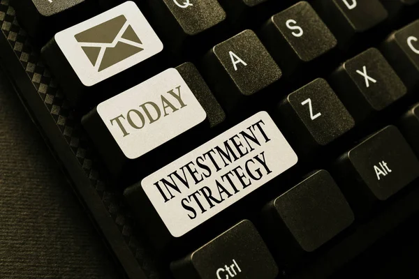 Yatırım Stratejisini gösteren metin işareti. İş yaklaşımı Kuralları Uygulama Kümesi Yatırımcı Daktilo İşletme Anlaşması Rehberi, Yeni Bağlama Sözleşmesi Yazısı — Stok fotoğraf