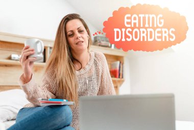 Kavramsal beslenme bozuklukları. İnternet sörfü, Öğrenci Araştırmaları İnternet siteleri gibi psikolojik anormal yemek alışkanlıkları üzerine bir yazı.