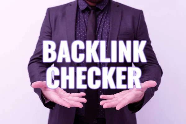 Segno di scrittura a mano Backlink Checker. Vetrina aziendale Trova i tuoi concorrenti più preziosi e modelli spot Presentare nuovi piani e idee Dimostrare il processo di pianificazione — Foto Stock