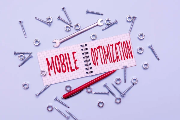 Text zeigt Inspiration Mobile Optimization. Konzept, das Site-Inhalte neu formatiert für Handheld oder Tablet-Geräte Wartungswerkzeuge und Geräte Mechaniker und Ingenieure Reparaturen — Stockfoto