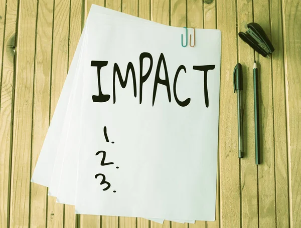 Inspiratie toont teken Impact. Internet Concept actie van een object dat onder dwang in contact komt met een ander kantoorpapier dat aan elkaar is geknipt Plat op tafel leggen. — Stockfoto