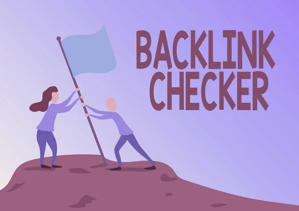 Inspiráció a Backlink Checker feliratot mutatja. Fogalmi fotó Keresse meg a versenytársak legértékesebb is és spot minták Férfi és nő Rajz Álló Beállítás zászló a hegycsúcson. — Stock Fotó