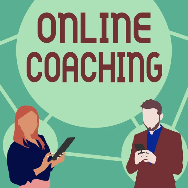 Didascalia concettuale Online Coaching. Panoramica aziendale Imparare da internet e online con l'aiuto di un allenatore Illustrazione dei partner impegnati a utilizzare gli smartphone Idee di ricerca. — Foto Stock