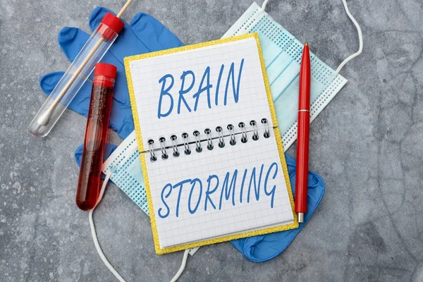 Υπογραφή εμφάνισης καταιγίδας εγκεφάλου. Επιχειρηματική προβολή Τόνωση της δημιουργικής σκέψης Ανάπτυξη νέων ιδεών Συζήτηση Έρευνα Προληπτικών Φαρμάκων, Πρόληψη Ιογενών Λοιμώξεων — Φωτογραφία Αρχείου