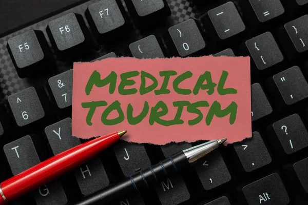 Legenda do texto apresentando Turismo Médico. Abordagem de negócios viajando para fora do país para receber assistência médica Programa de Digitação Programação, Redigitação e Depuração Programa String Codes — Fotografia de Stock