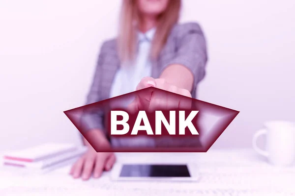 Teken met Bank. Concept betekent Een organisatie waar tonen en bedrijven kunnen investeren lenen geld Presenteren Business Plan And Designs, Smartphone Voice And Video Calling — Stockfoto