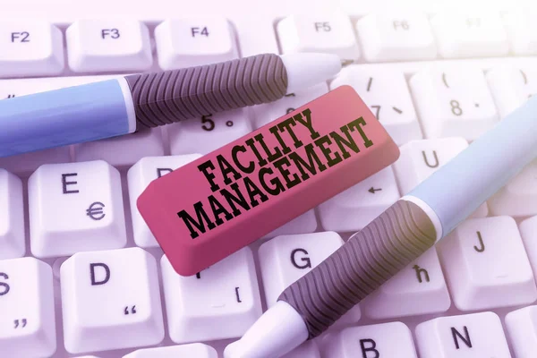 Handskrift tecken Facility Management. Ord för flera funktioner Discipline Miljöunderhåll Redigering Ny berättelse Titel, Skriva Online Presentation Prompter Notes — Stockfoto